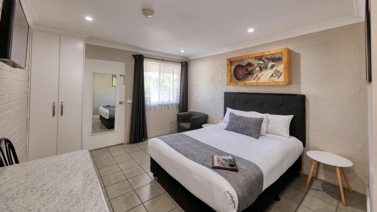 Country Leisure Motor Inn Dubbo Buitenkant foto