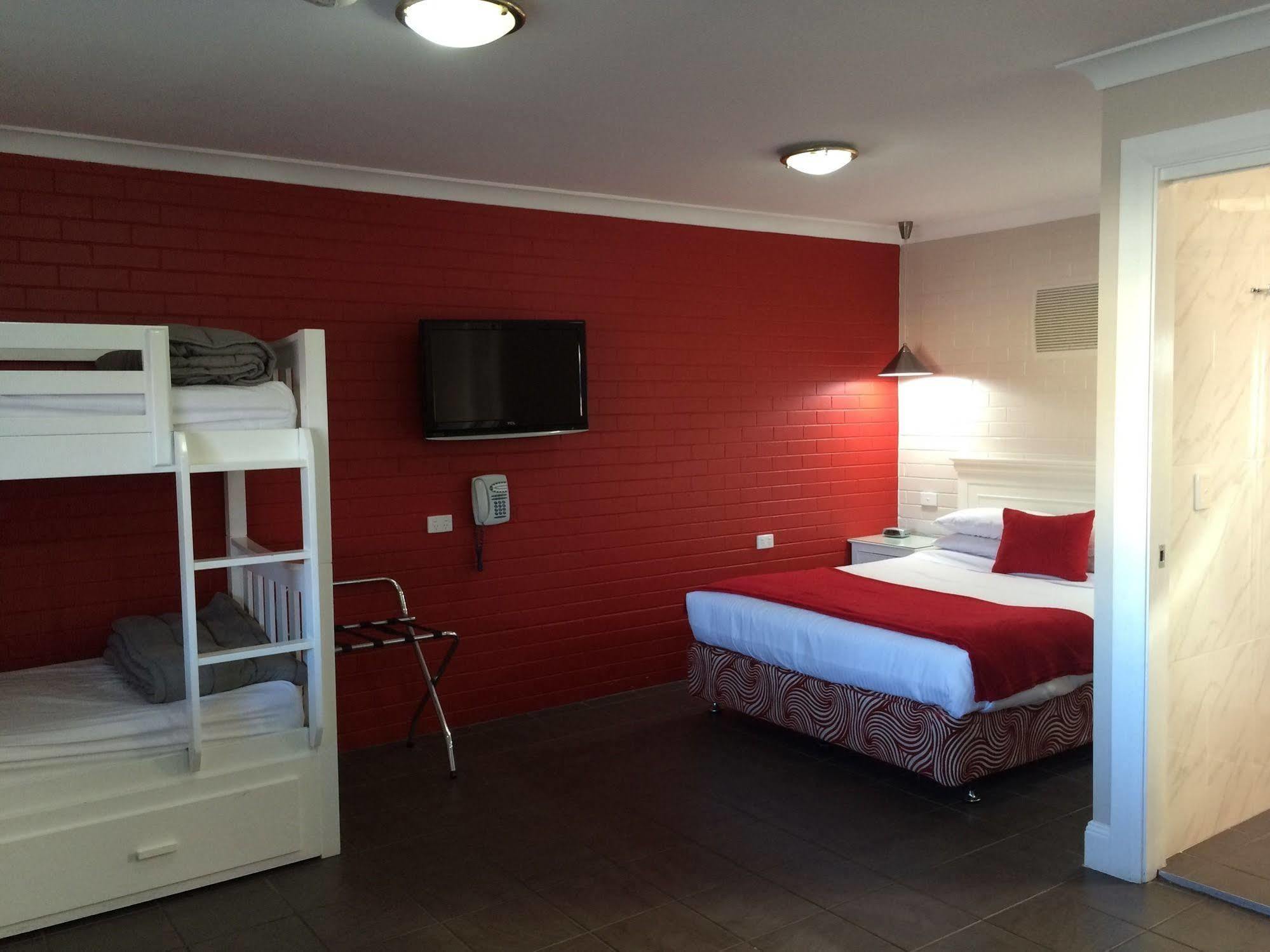 Country Leisure Motor Inn Dubbo Buitenkant foto